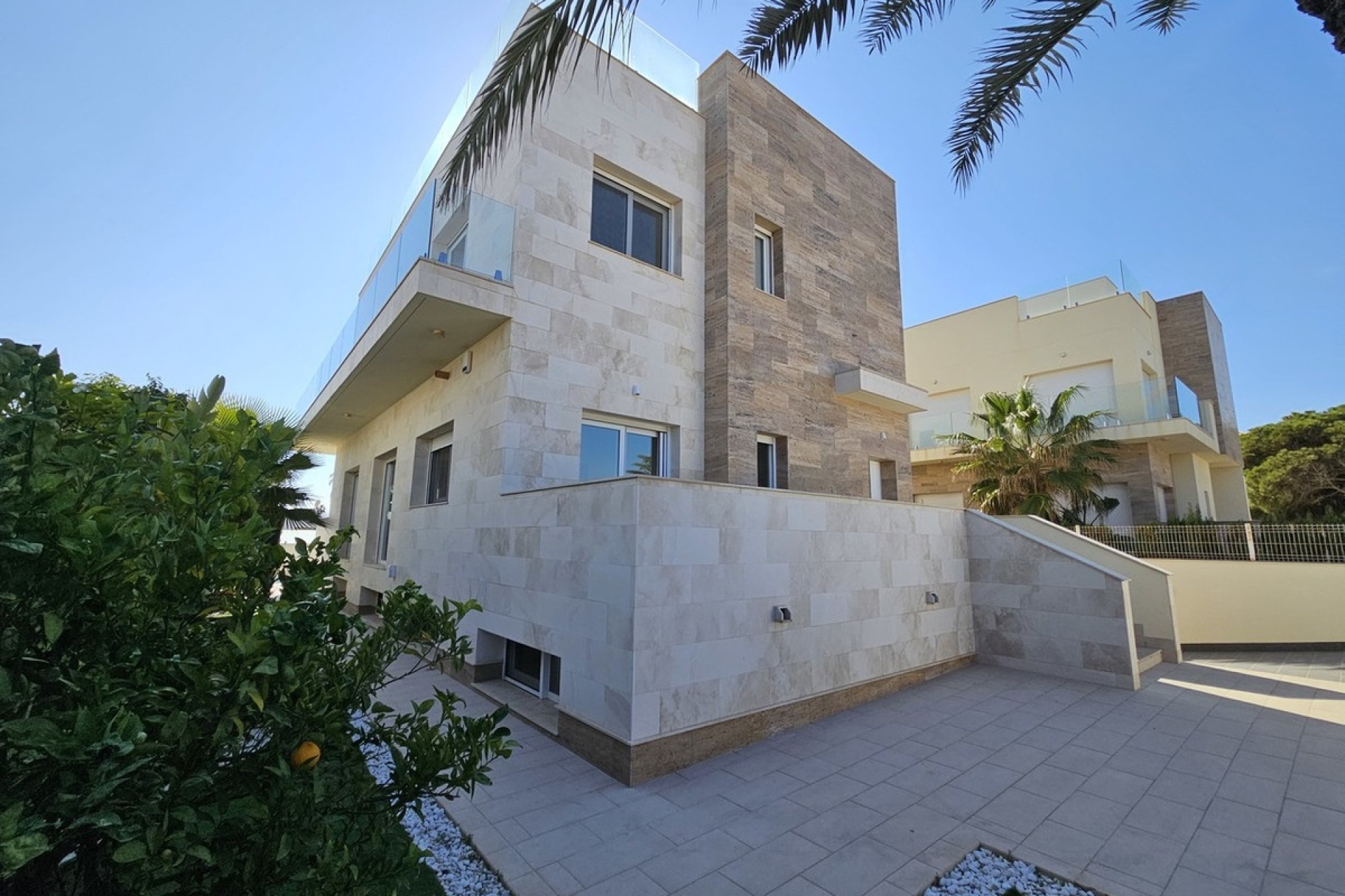 Resale - Villa - Orihuela - La Zenia