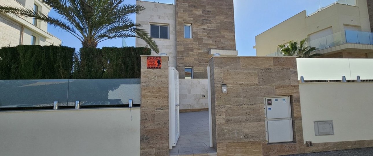 Resale - Villa - Orihuela - La Zenia