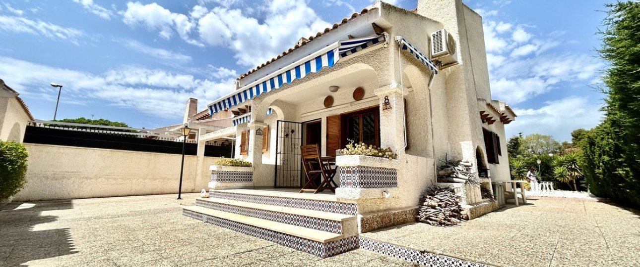 Resale - Villa - Orihuela - La Zenia