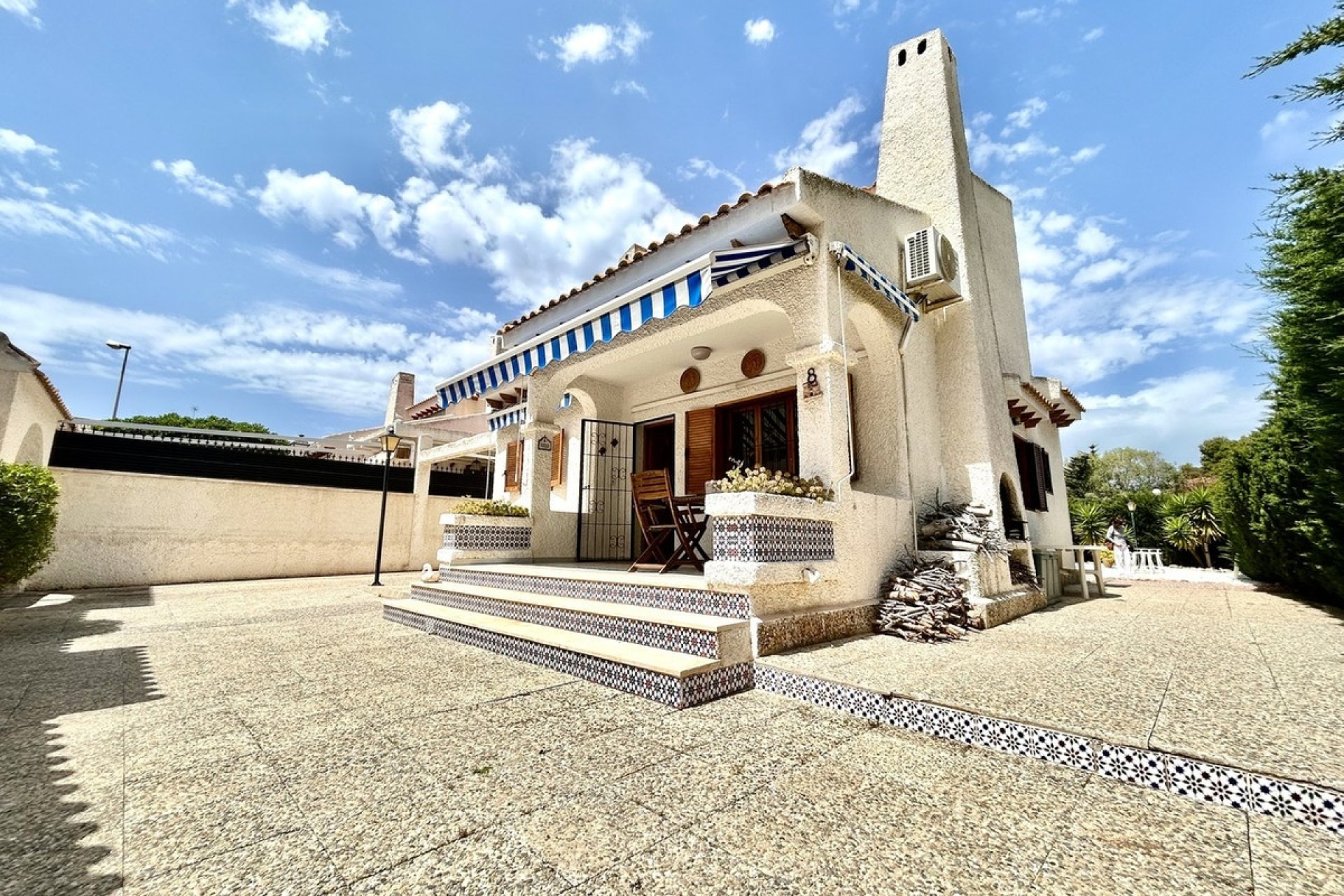 Resale - Villa - Orihuela - La Zenia