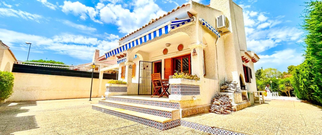 Resale - Villa - Orihuela - La Zenia