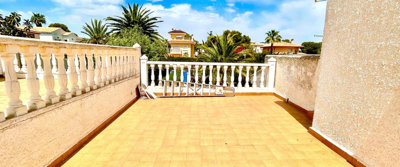 Resale - Villa - Orihuela - La Zenia