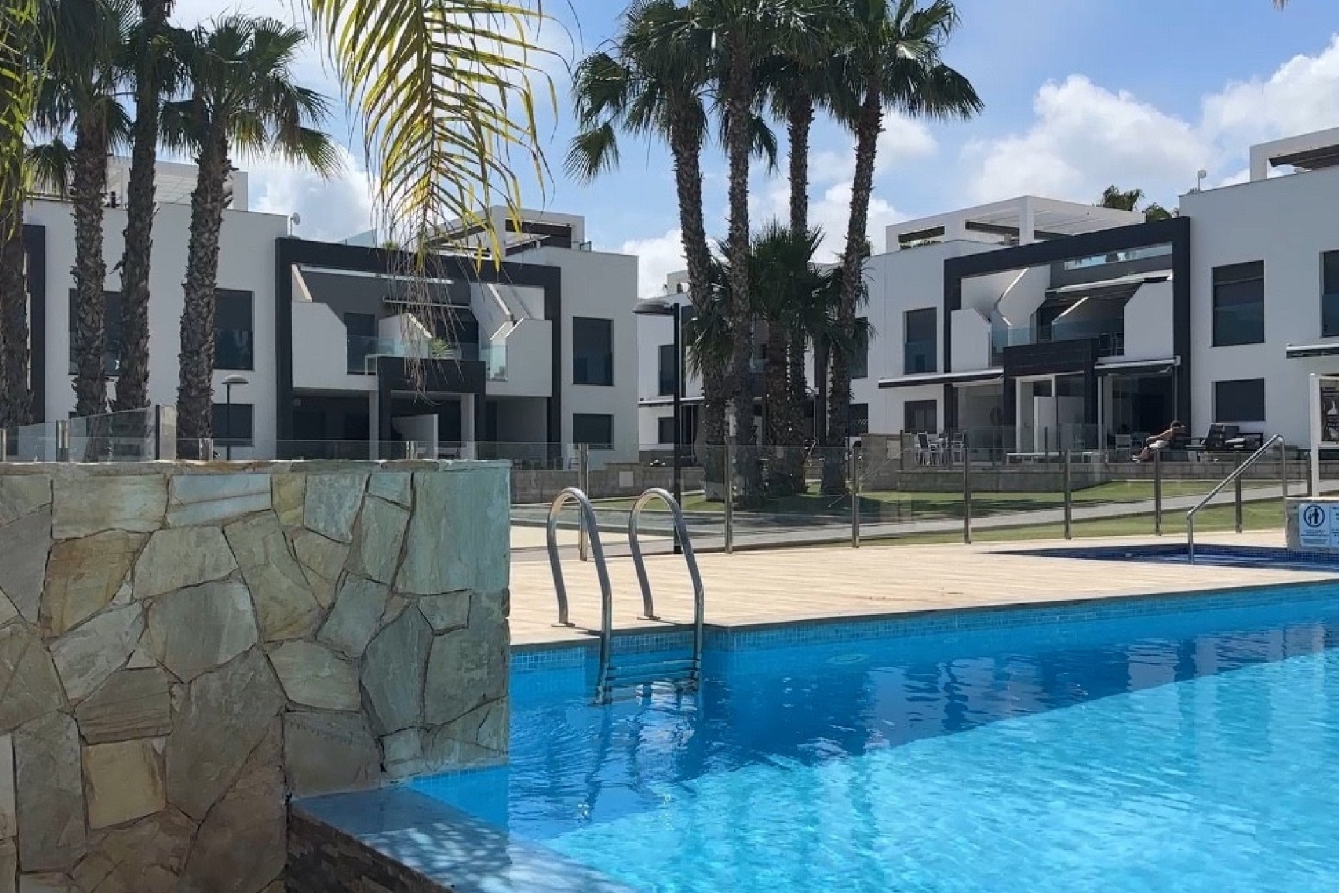 Resale - Villa - Orihuela - La Zenia
