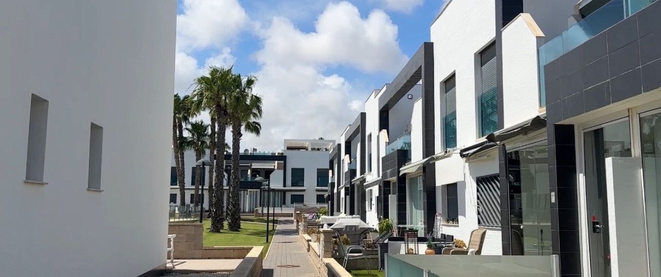 Resale - Villa - Orihuela - La Zenia