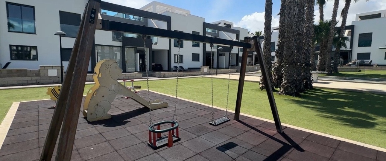 Resale - Villa - Orihuela - La Zenia