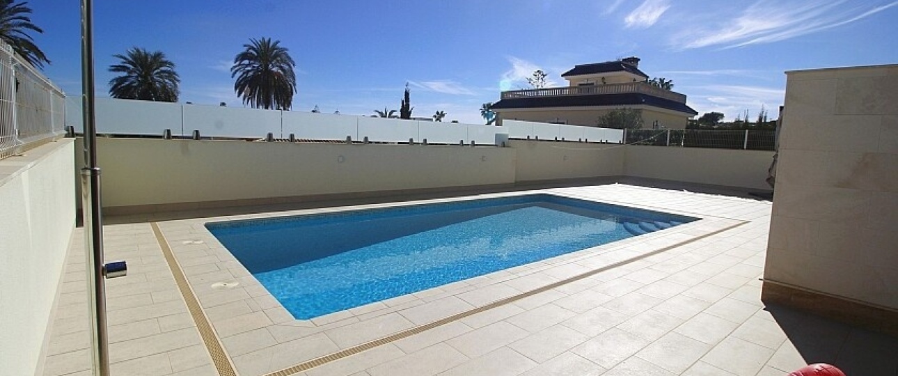 Resale - Villa - Orihuela - La Zenia