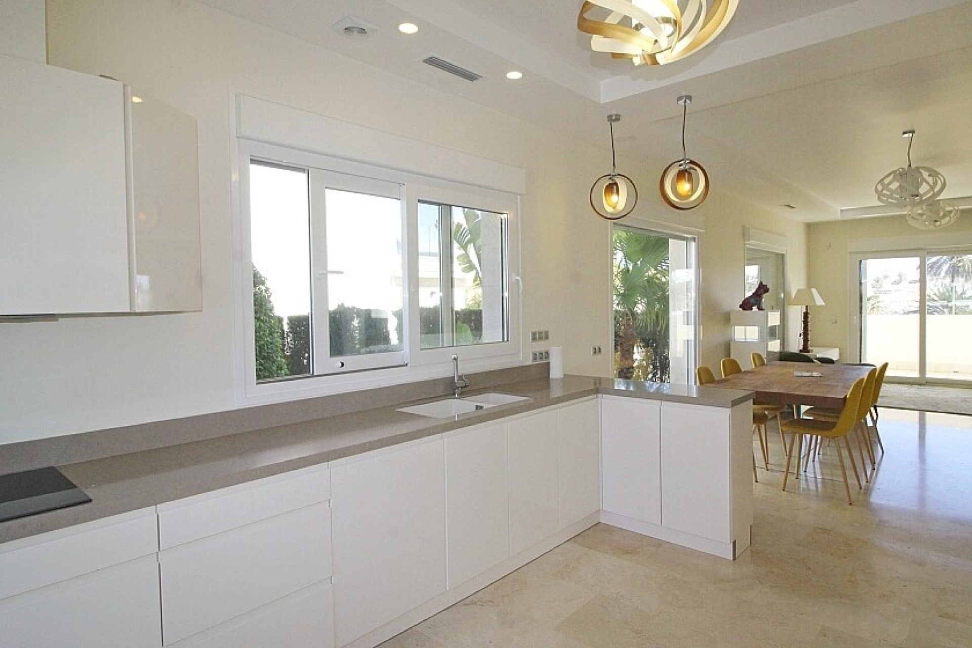 Resale - Villa - Orihuela - La Zenia