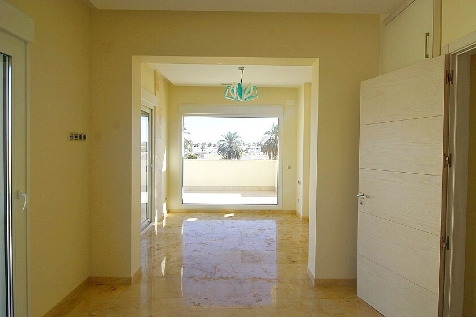 Resale - Villa - Orihuela - La Zenia