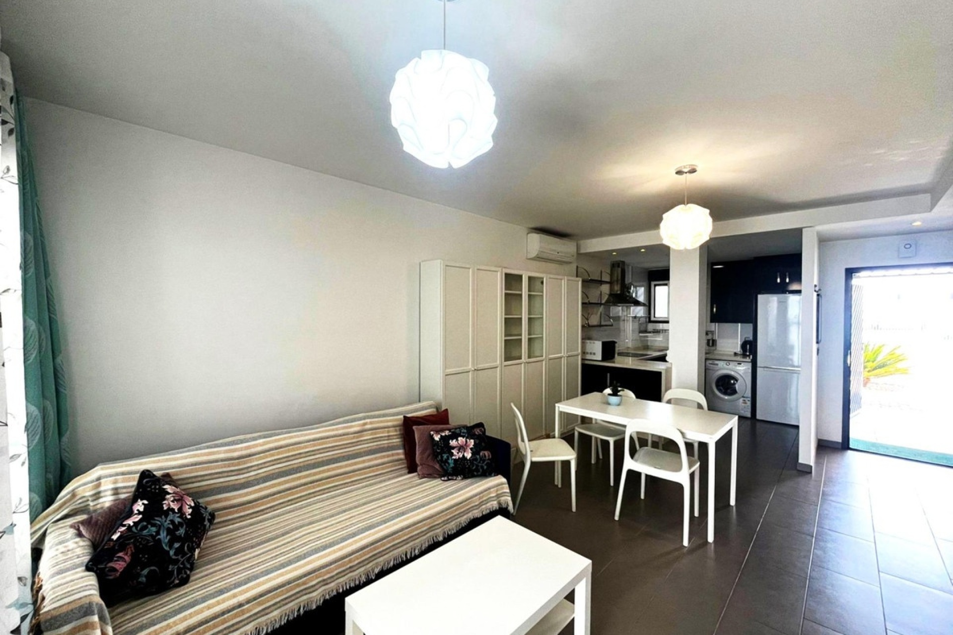 Resale - Villa - Orihuela - La Zenia