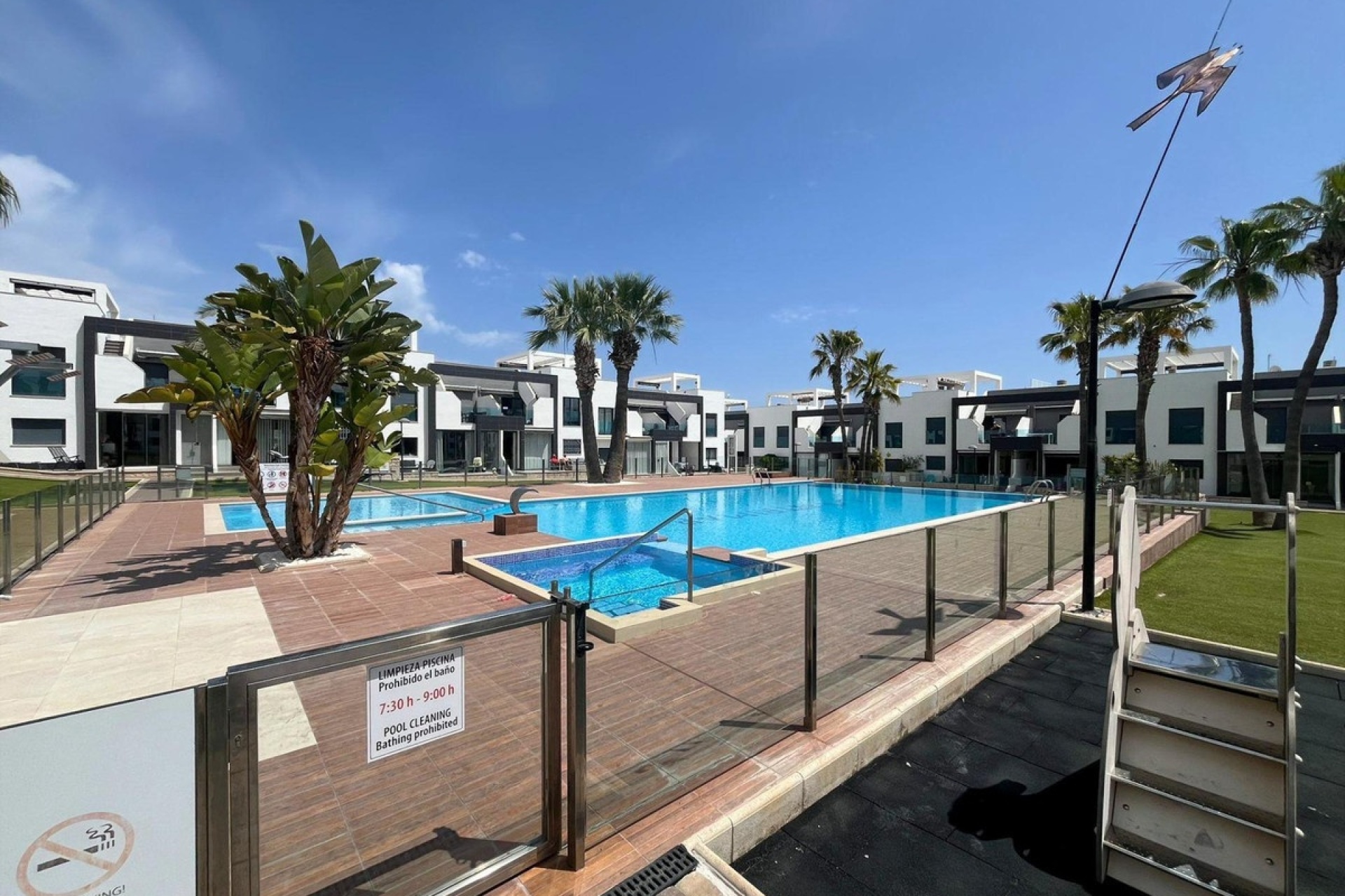 Resale - Villa - Orihuela - La Zenia