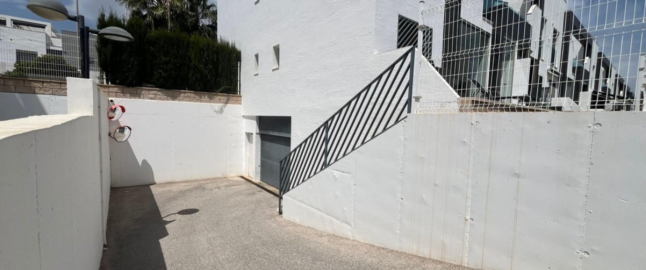 Resale - Villa - Orihuela - La Zenia