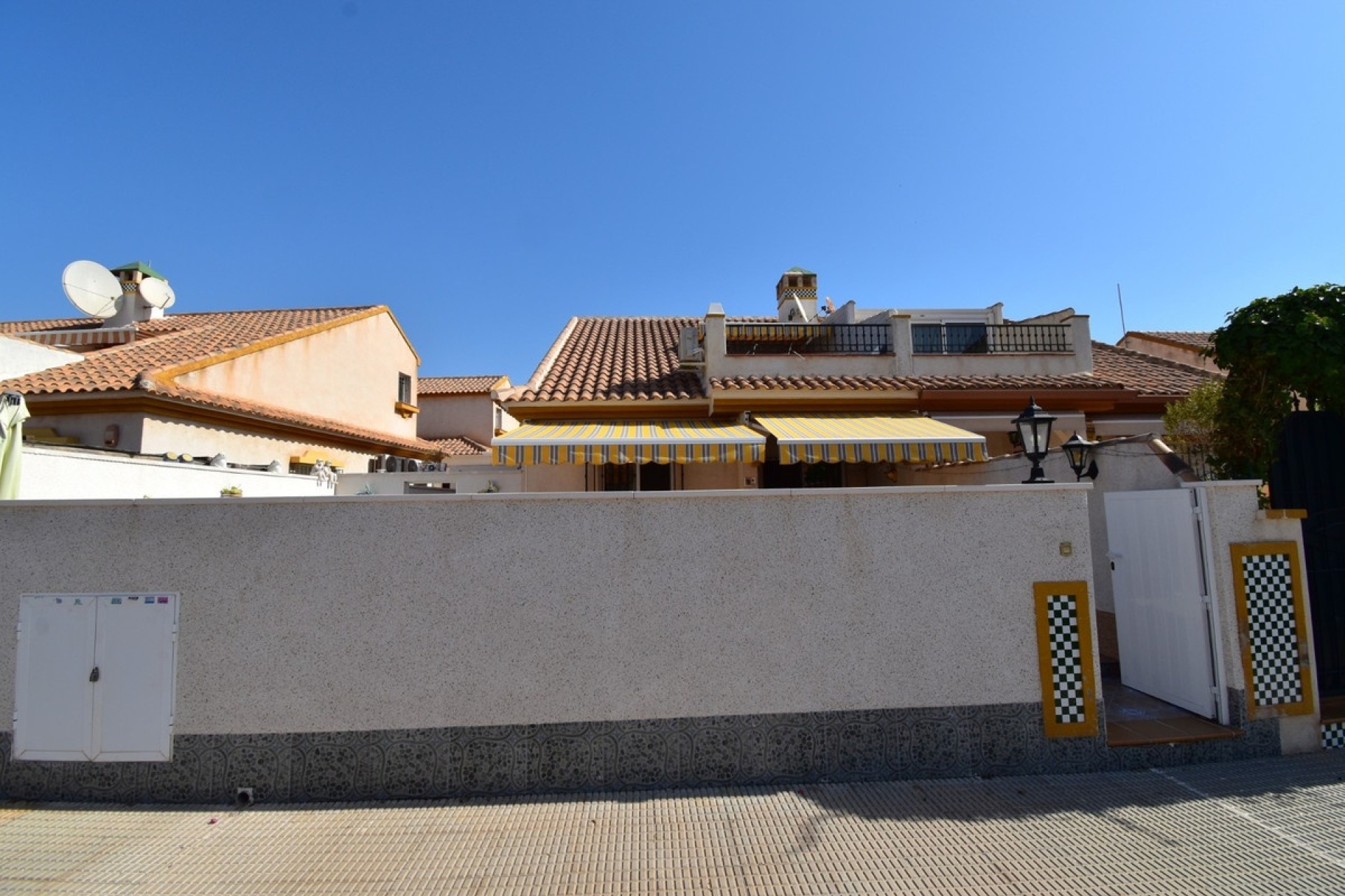 Resale - Villa - Orihuela - La Zenia