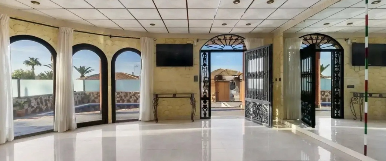 Resale - Villa - Orihuela - La Zenia