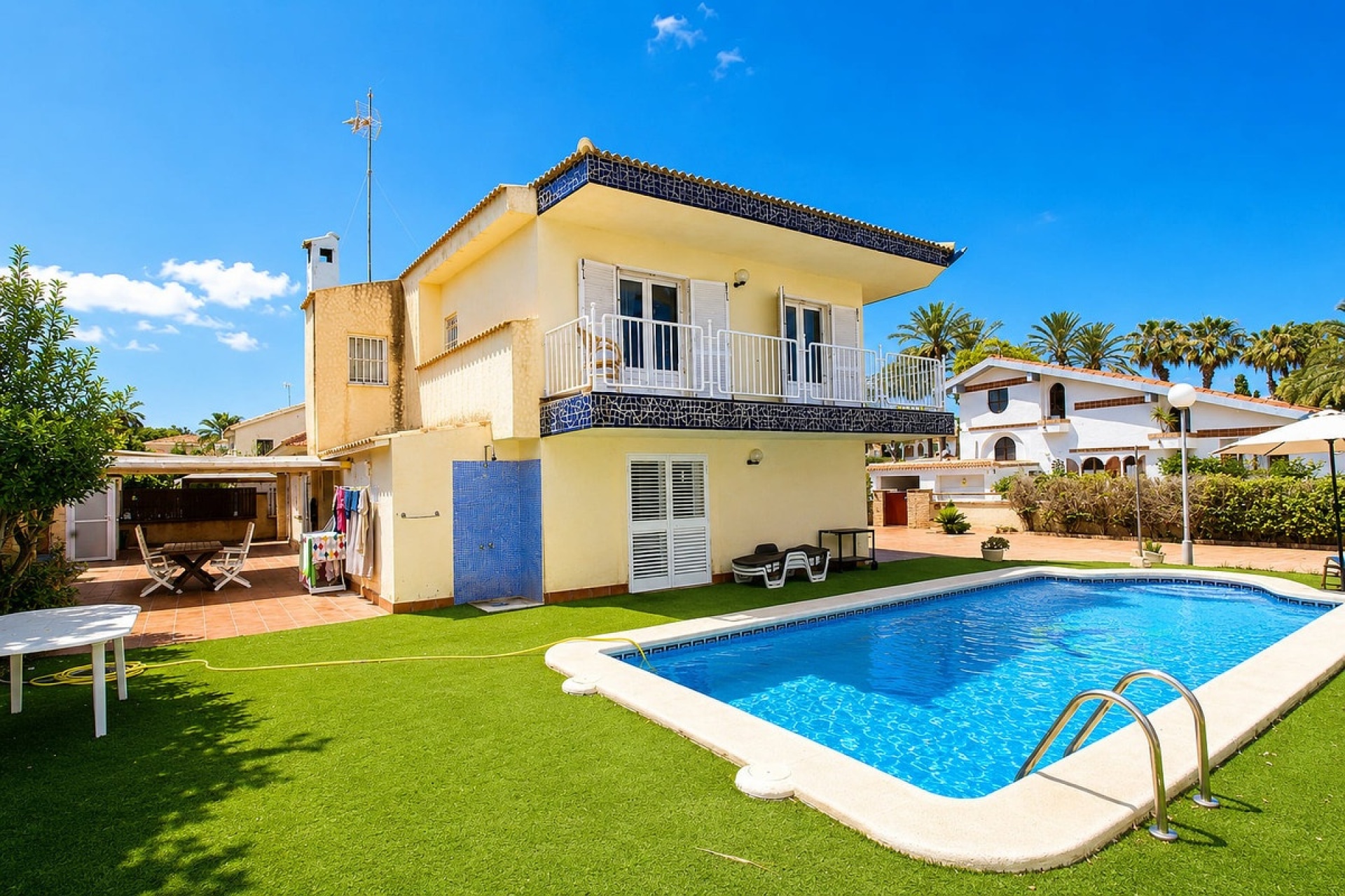 Resale - Villa - Orihuela - La Zenia
