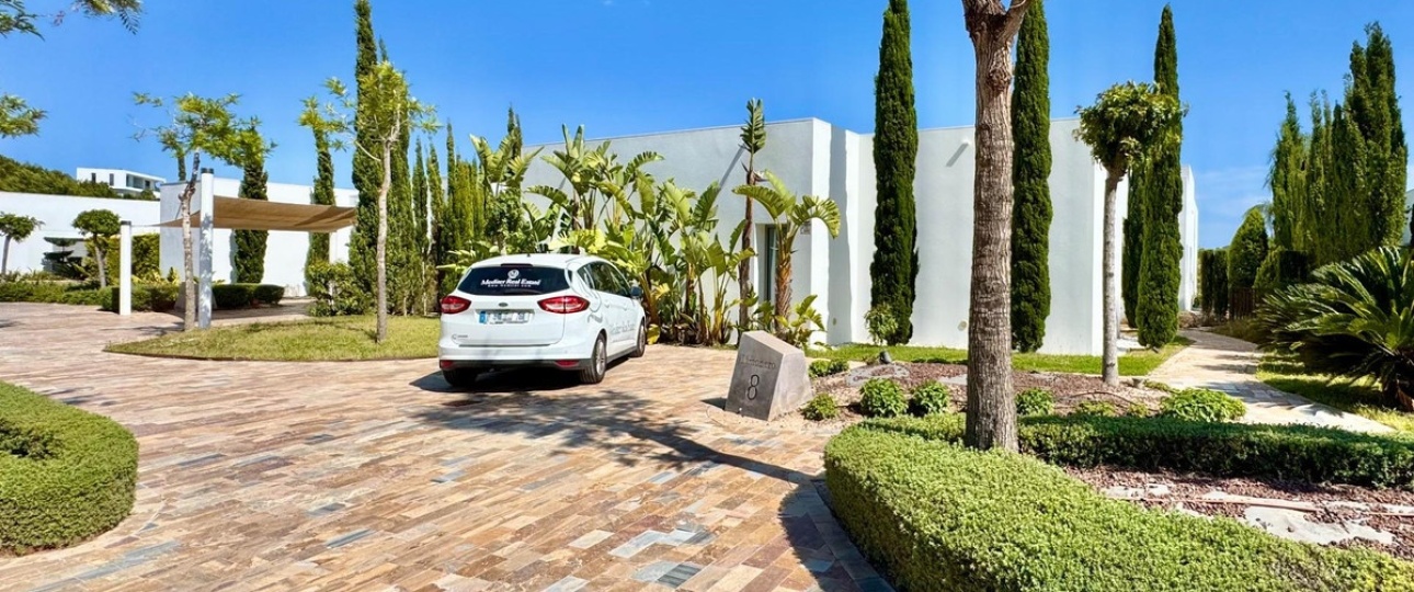Resale - Villa - Orihuela - Las Colinas Golf