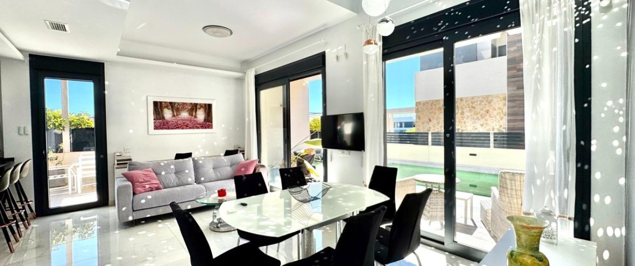 Resale - Villa - Orihuela - Lomas de Cabo Roig