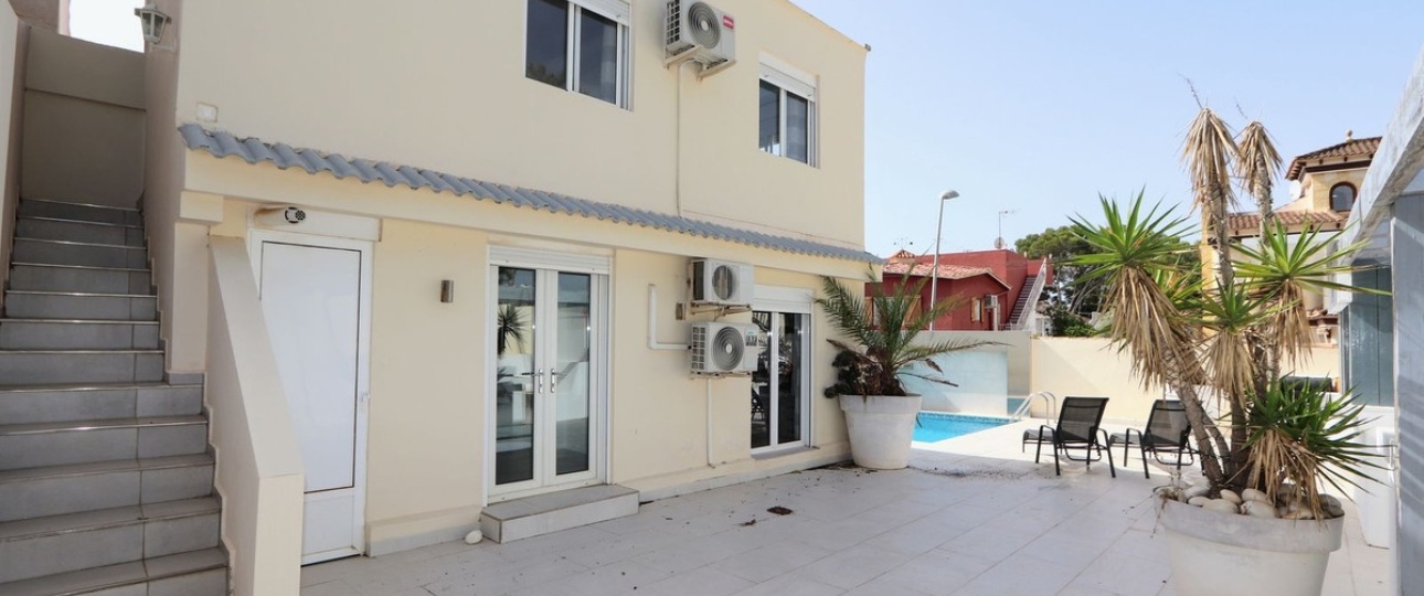 Resale - Villa - Orihuela - Los Balcones