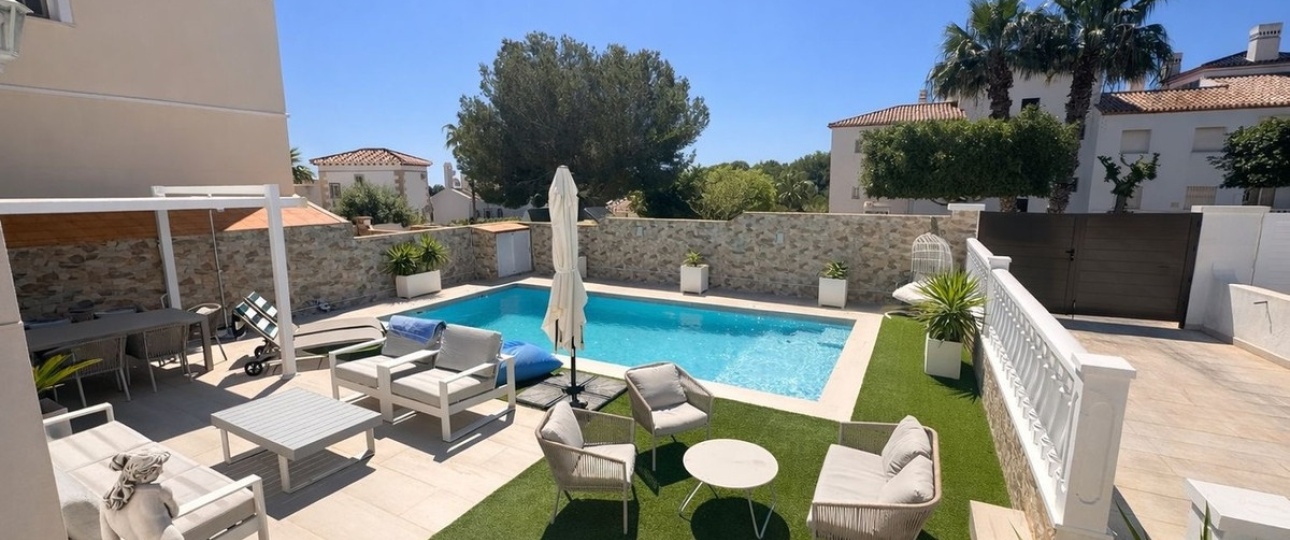 Resale - Villa - Orihuela - Los Dolses