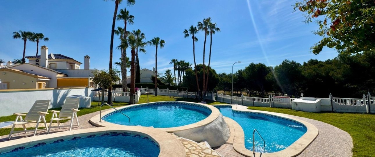 Resale - Villa - Orihuela - Orihuela Costa