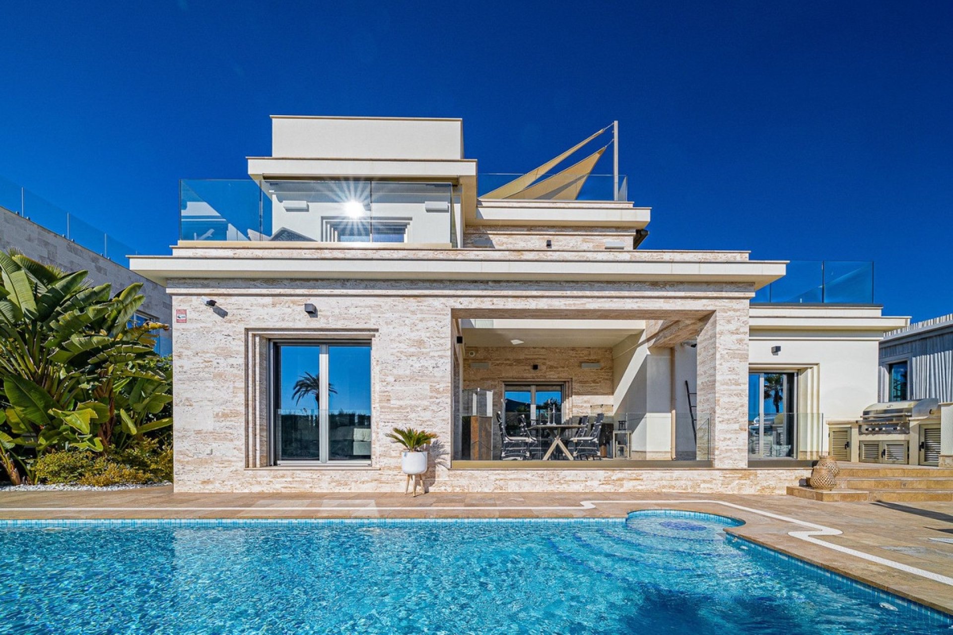Resale - Villa - Orihuela - Orihuela Costa