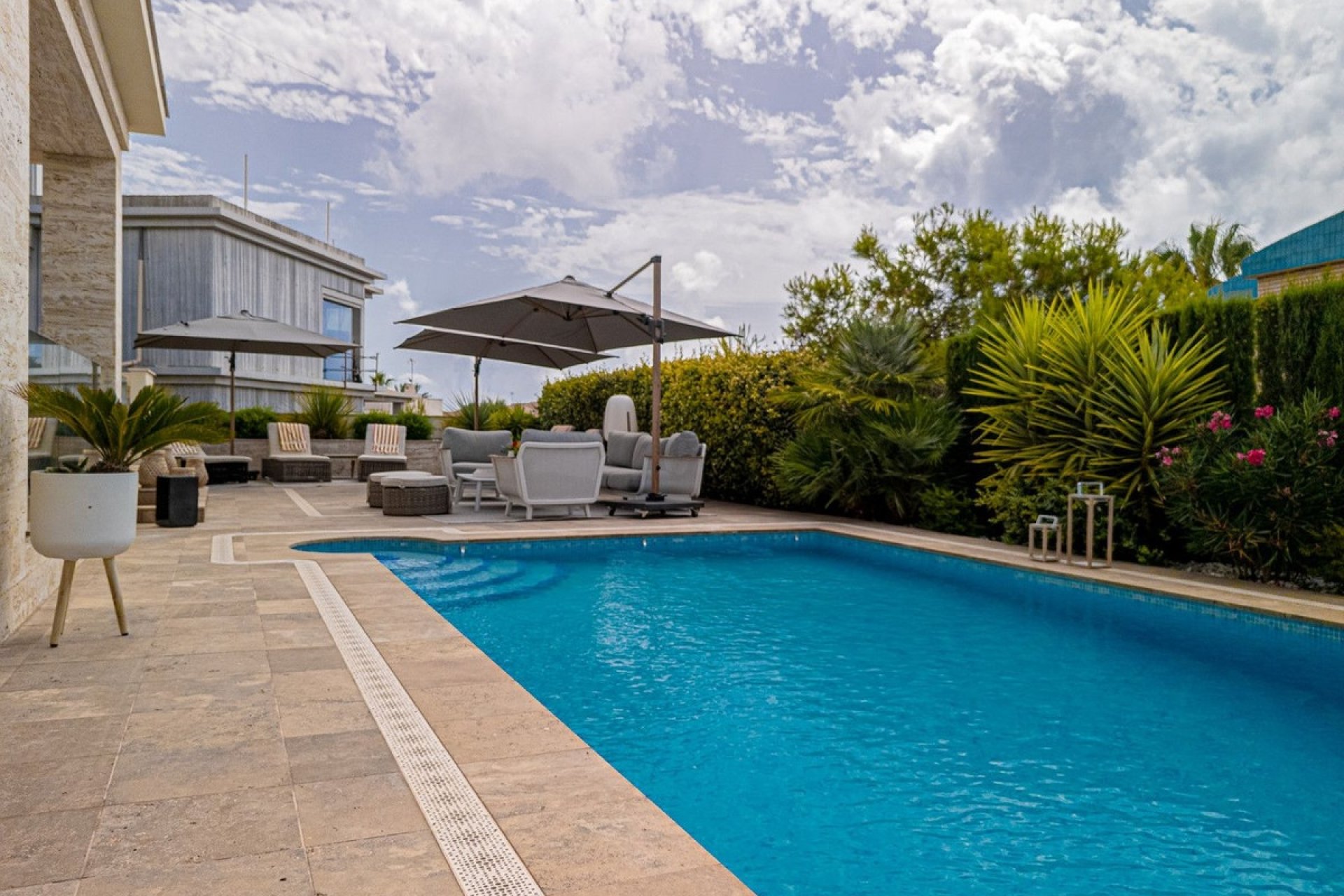 Resale - Villa - Orihuela - Orihuela Costa