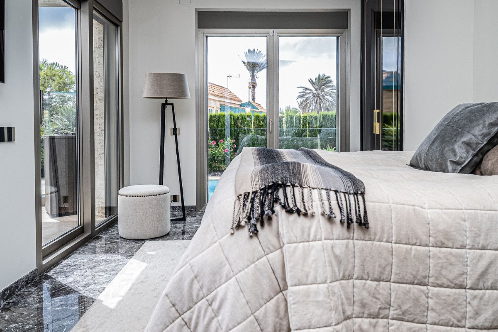 Resale - Villa - Orihuela - Orihuela Costa