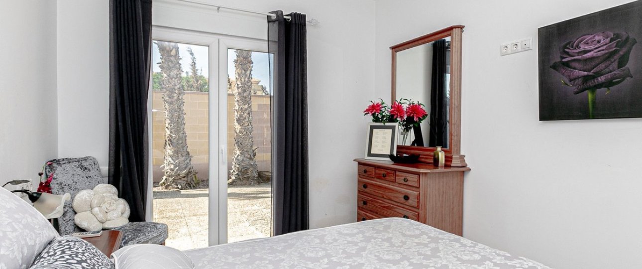 Resale - Villa - Orihuela - Orihuela Costa