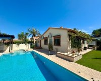 Resale - Villa - Orihuela - Orihuela Costa