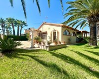 Resale - Villa - Orihuela - Orihuela Costa