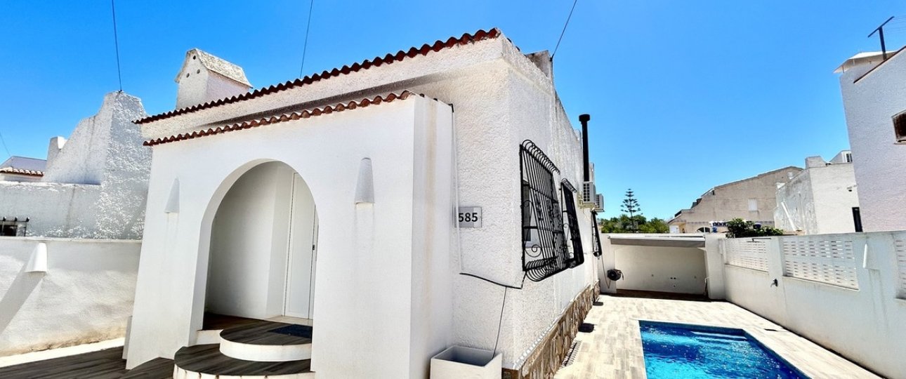 Resale - Villa - Orihuela - Orihuela Costa
