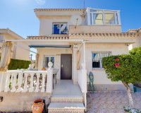 Resale - Villa - Orihuela - Orihuela Costa