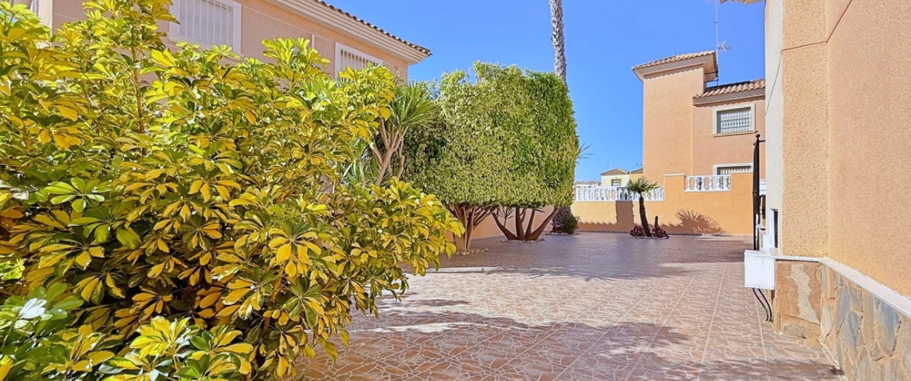 Resale - Villa - Orihuela - Orihuela Costa