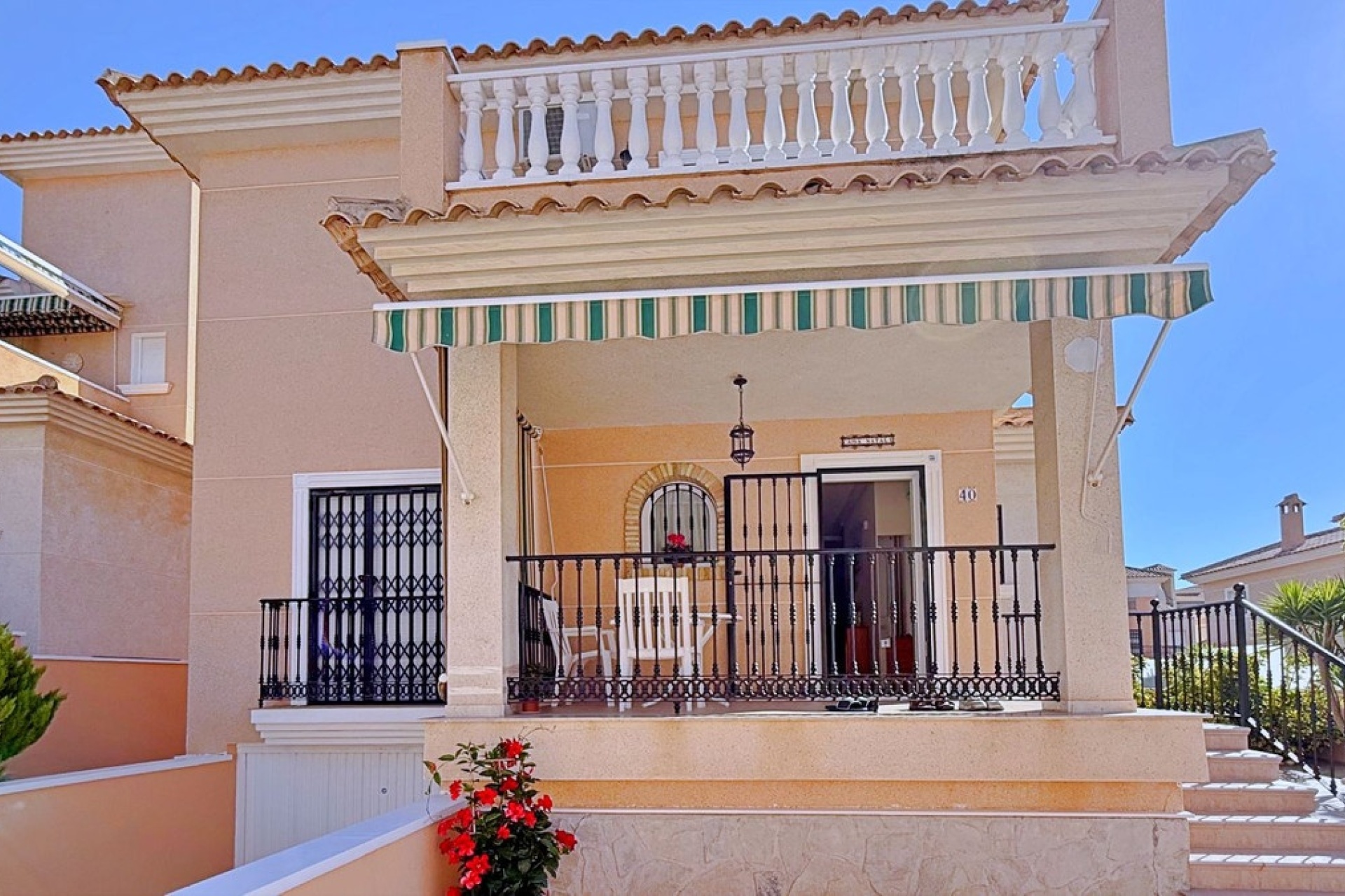 Resale - Villa - Orihuela - Orihuela Costa