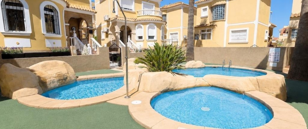 Resale - Villa - Orihuela - Orihuela Costa