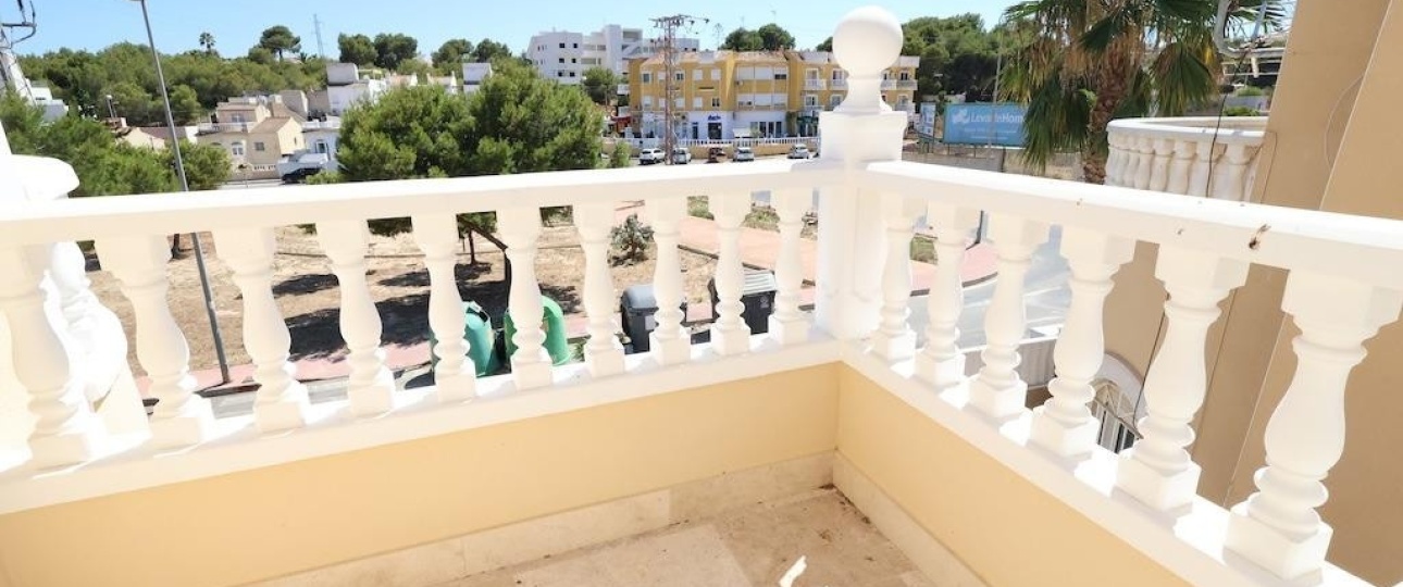Resale - Villa - Orihuela - Orihuela Costa