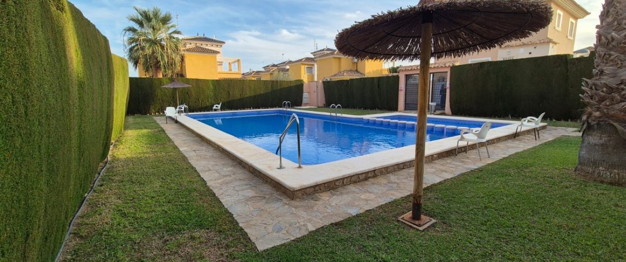 Resale - Villa - Orihuela - Orihuela Costa
