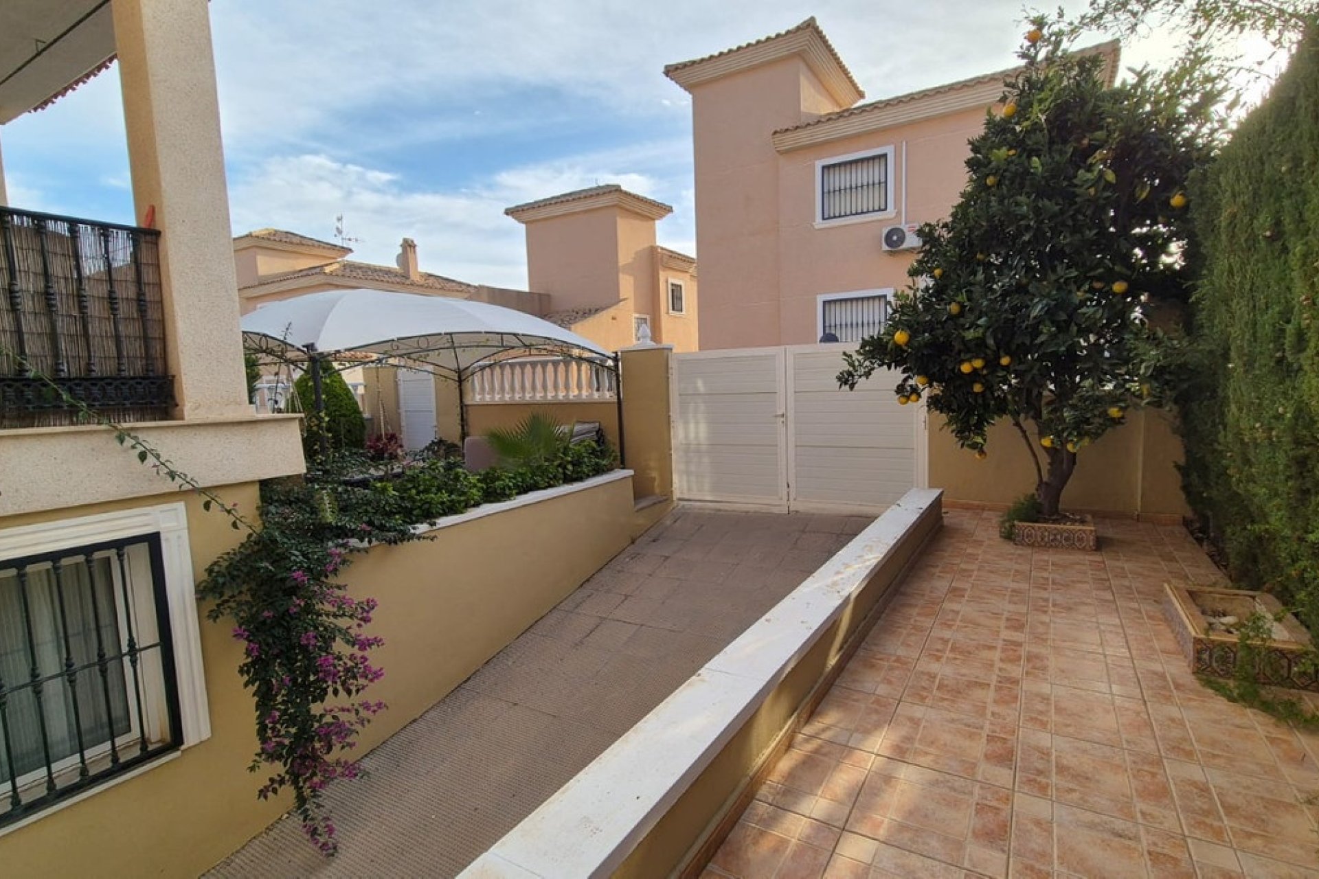Resale - Villa - Orihuela - Orihuela Costa