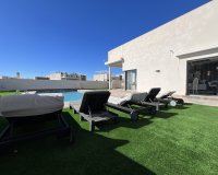 Resale - Villa - Orihuela - Orihuela Costa