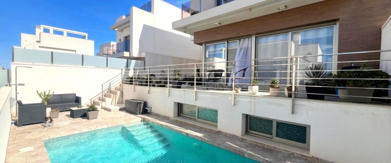 Resale - Villa - Orihuela - Orihuela Costa