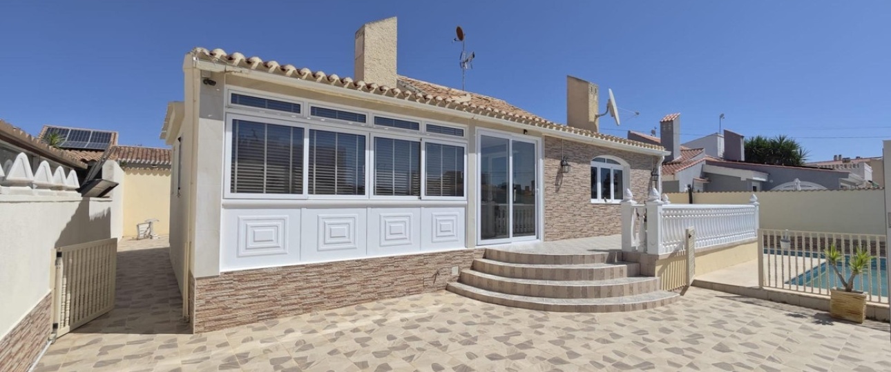 Resale - Villa - Orihuela - Orihuela Costa