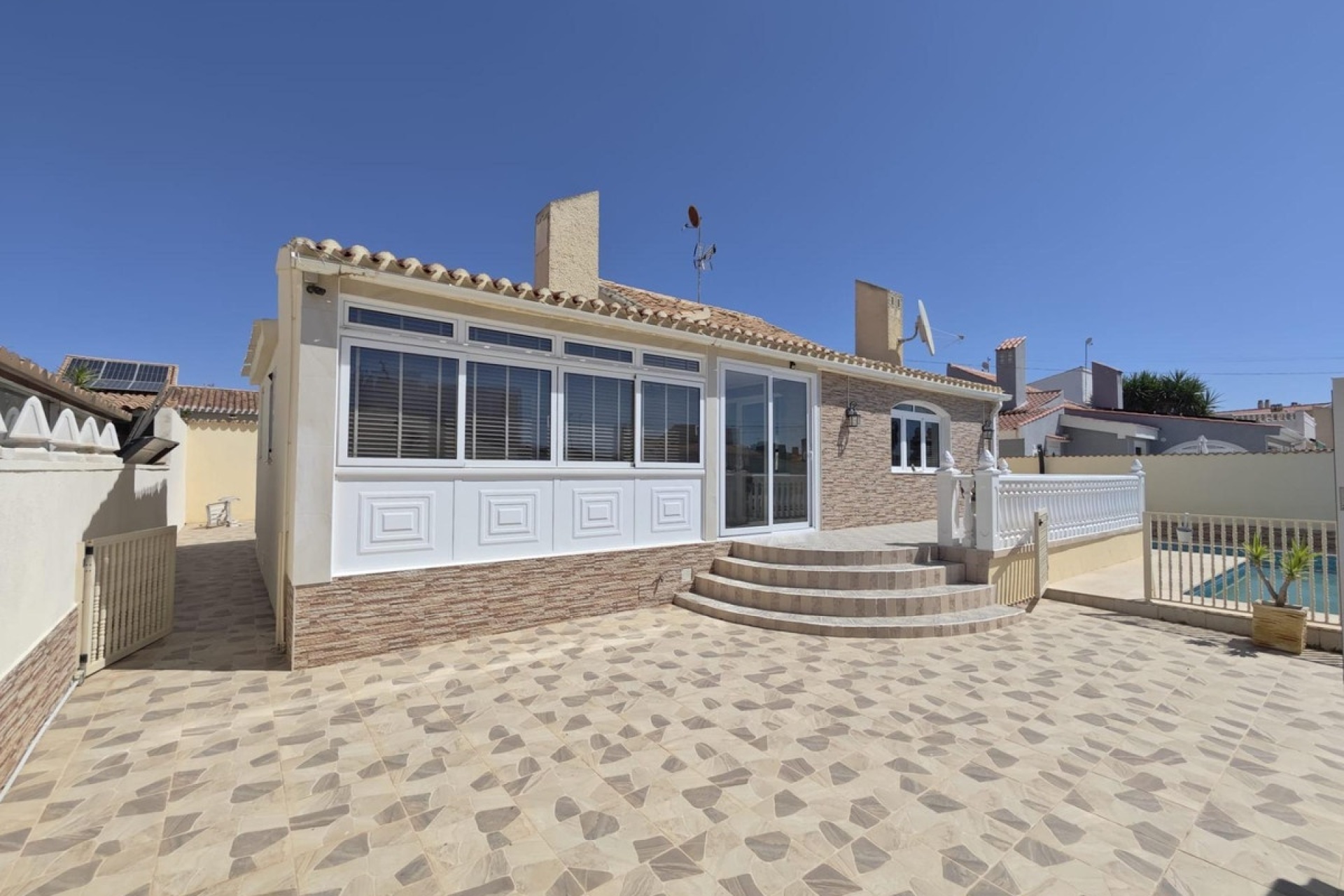 Resale - Villa - Orihuela - Orihuela Costa