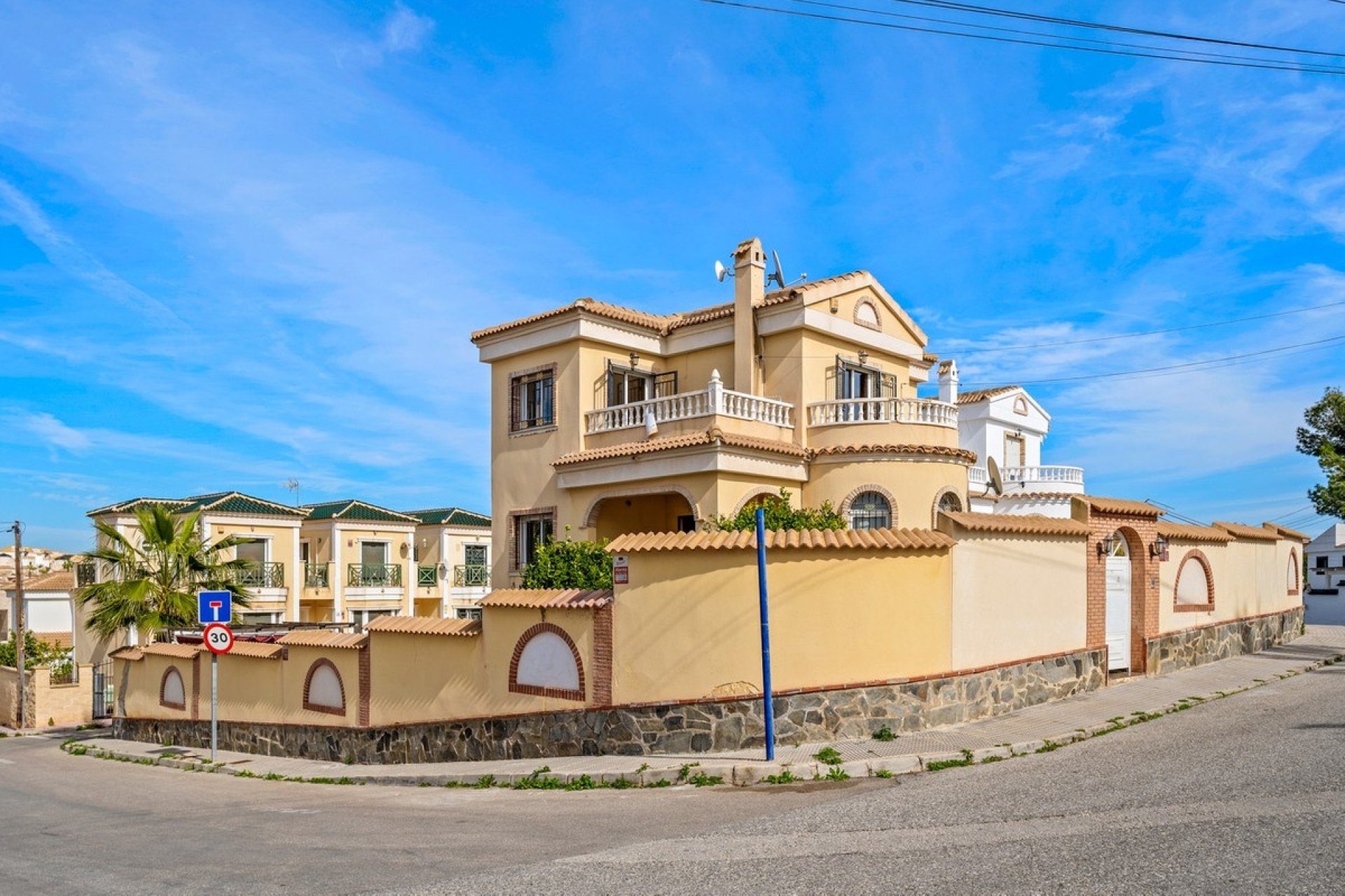 Resale - Villa - Orihuela - Orihuela Costa