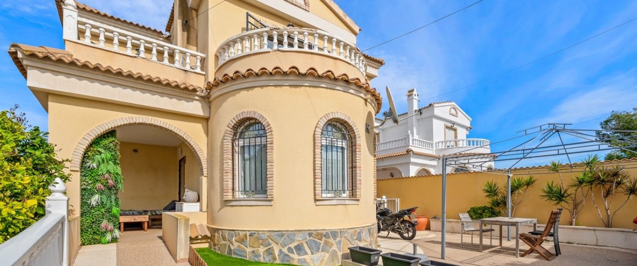 Resale - Villa - Orihuela - Orihuela Costa