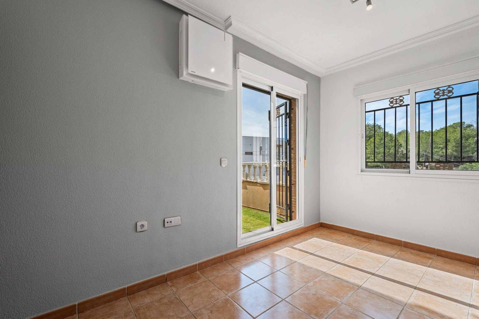 Resale - Villa - Orihuela - Orihuela Costa