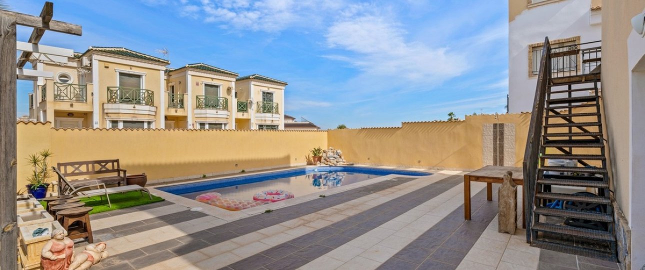 Resale - Villa - Orihuela - Orihuela Costa