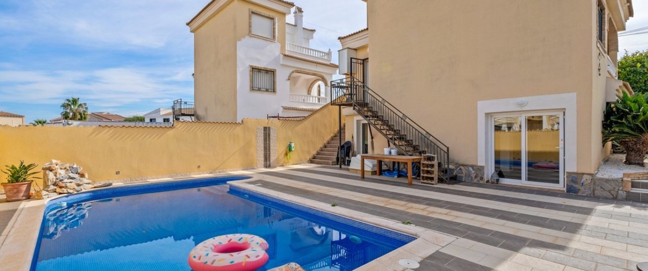 Resale - Villa - Orihuela - Orihuela Costa
