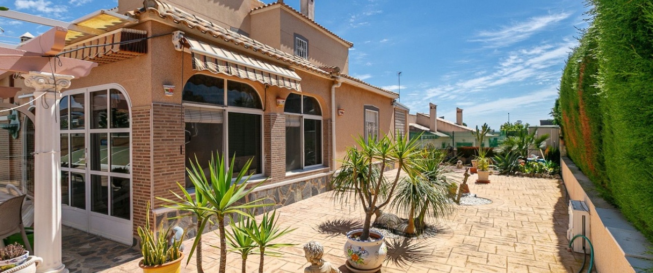 Resale - Villa - Orihuela - Orihuela Costa