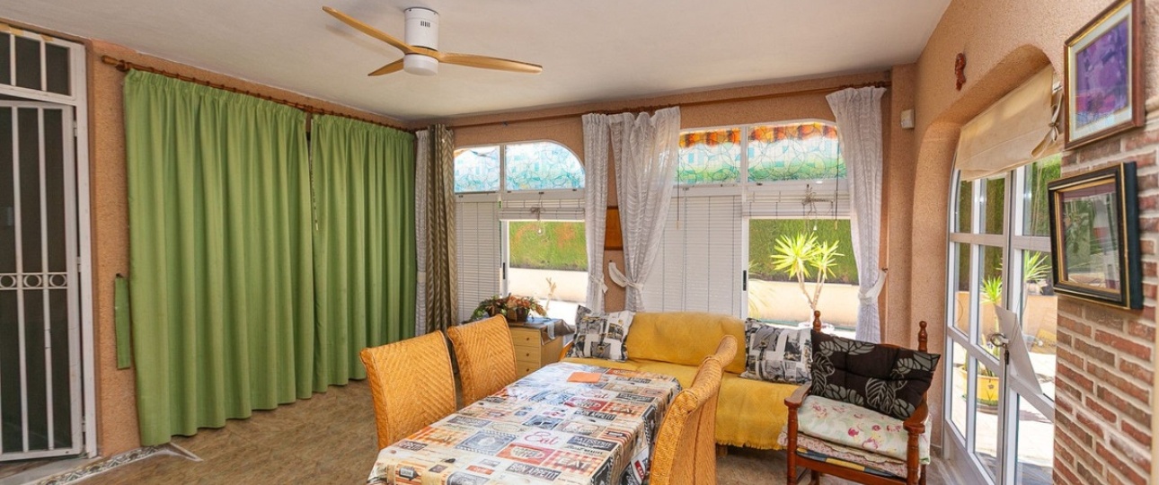Resale - Villa - Orihuela - Orihuela Costa