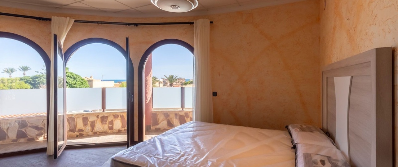 Resale - Villa - Orihuela - Orihuela Costa