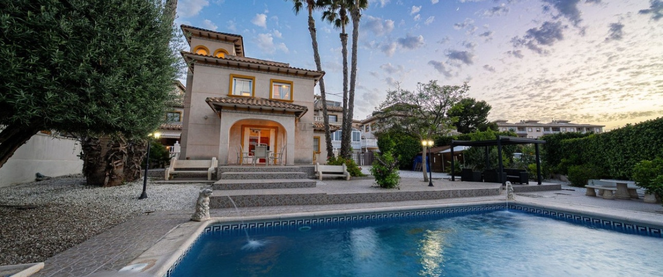 Resale - Villa - Orihuela - Orihuela Costa